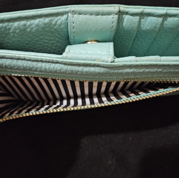 Kate Spade Mint Green Bi-Fold Wallet - Picture 6 of 11